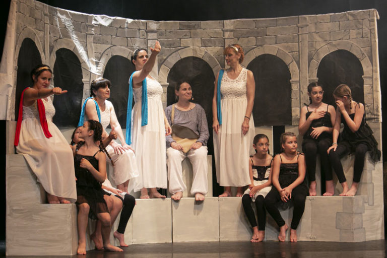 Sauvons nos gaulois spectacle EllZi Danse